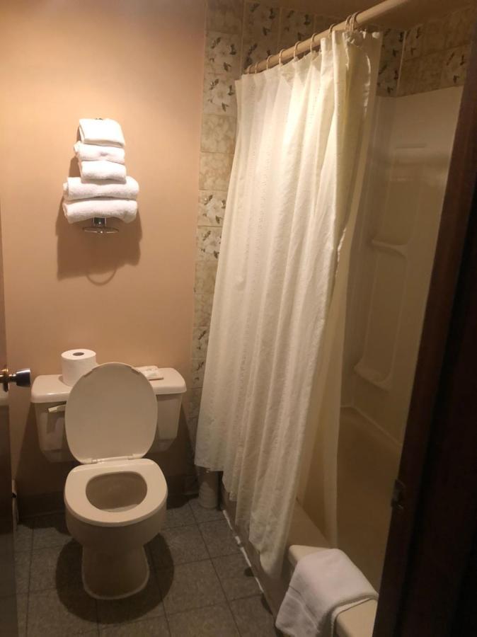 Parkwood Motor Inn Sundre 외부 사진