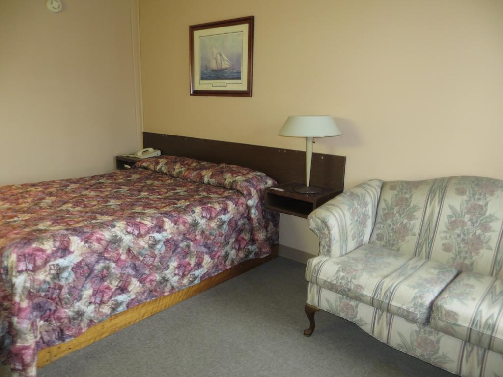 Parkwood Motor Inn Sundre 객실 사진