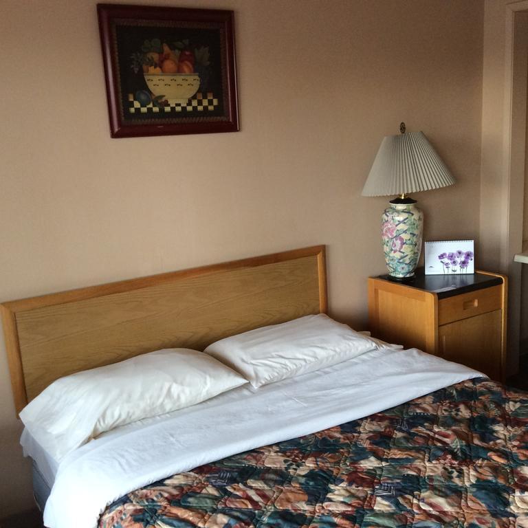 Parkwood Motor Inn Sundre 외부 사진
