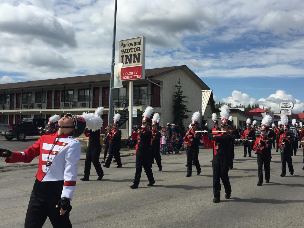 Parkwood Motor Inn Sundre 외부 사진
