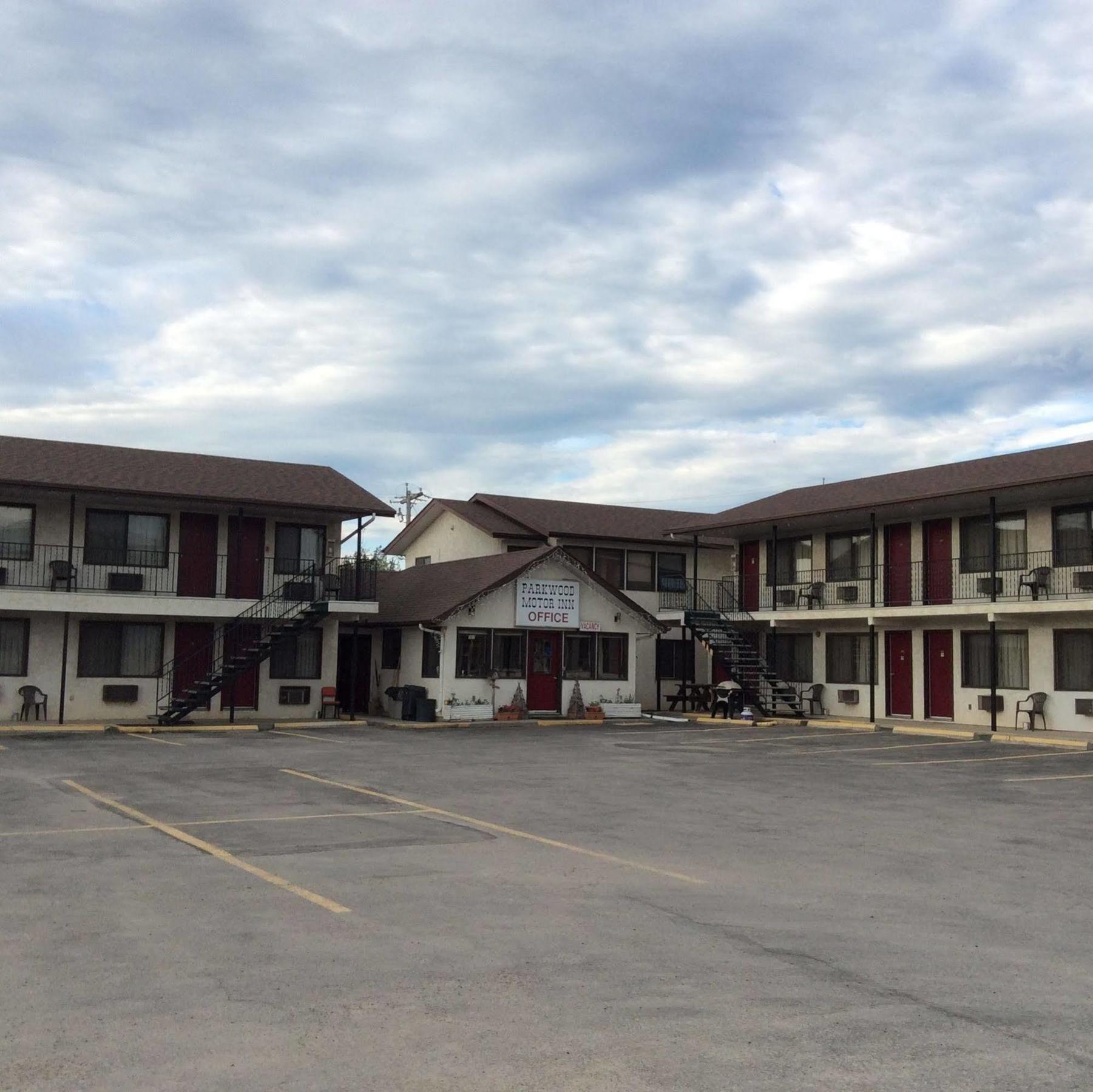 Parkwood Motor Inn Sundre 외부 사진